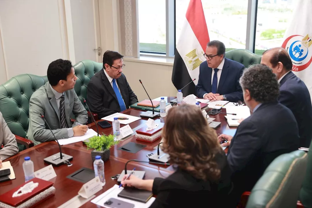 وزير الصحة يستعرض فرص الشراكة والتعاون الصحي مع موريتانيا